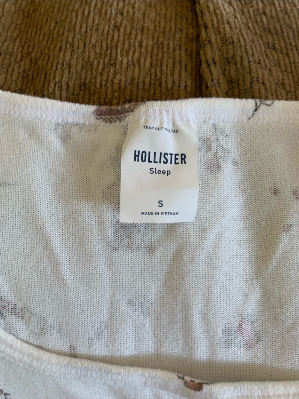 Hollister White Bear Print sleep shirt SMALL - Picture 2 of 4